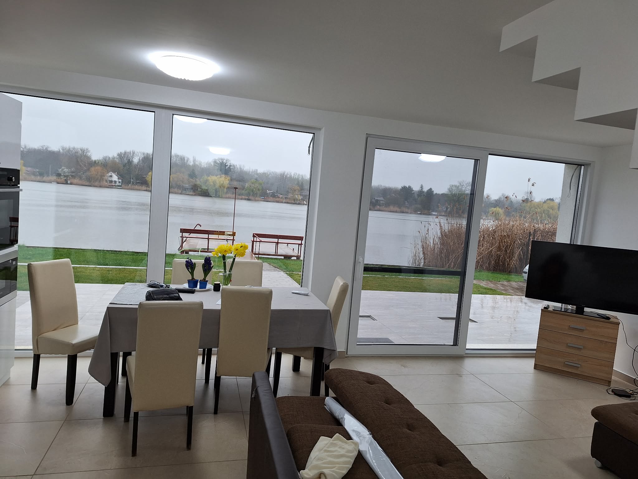 Eladó 3 szobás vizparti családi ház Szigetbecsén!  - 5. kép