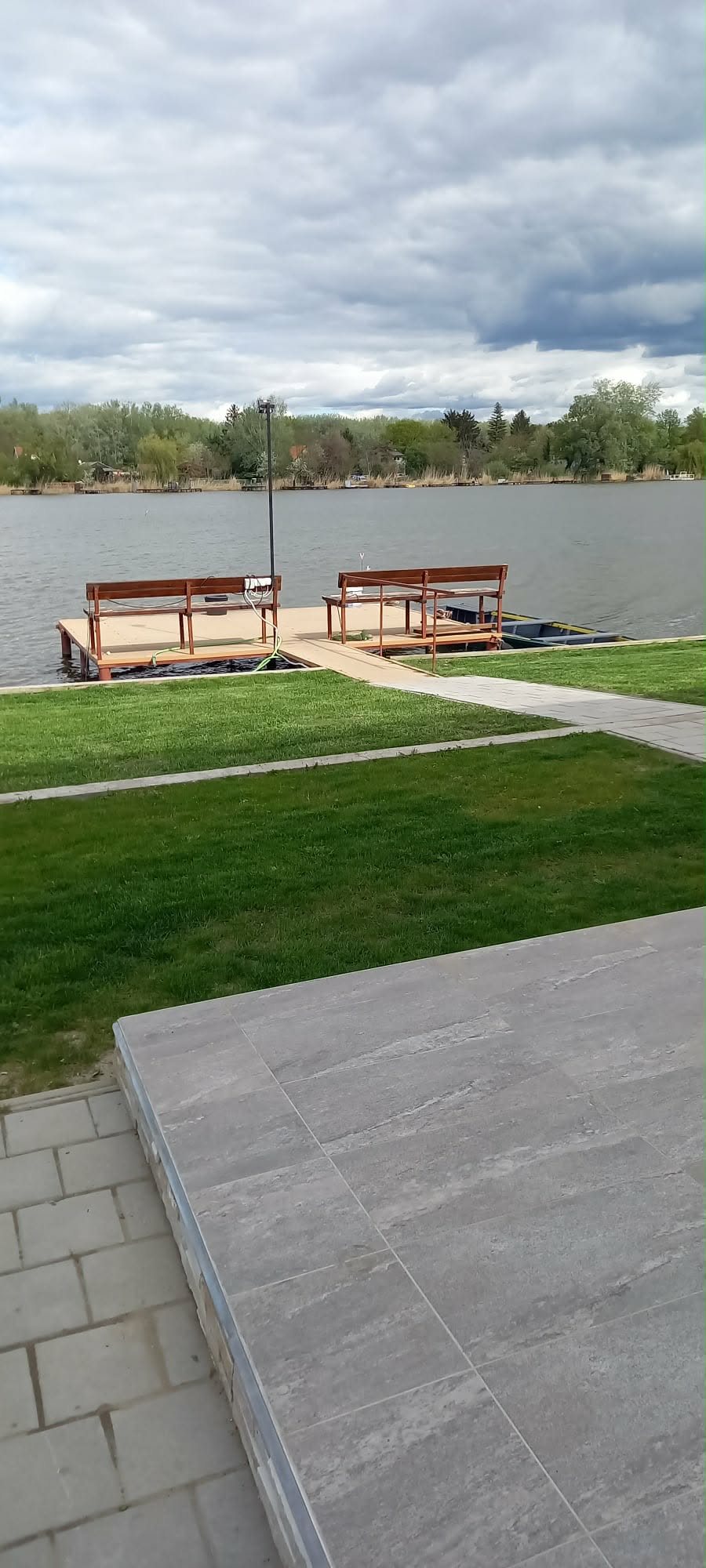 Eladó 3 szobás vizparti családi ház Szigetbecsén!  - 8. kép