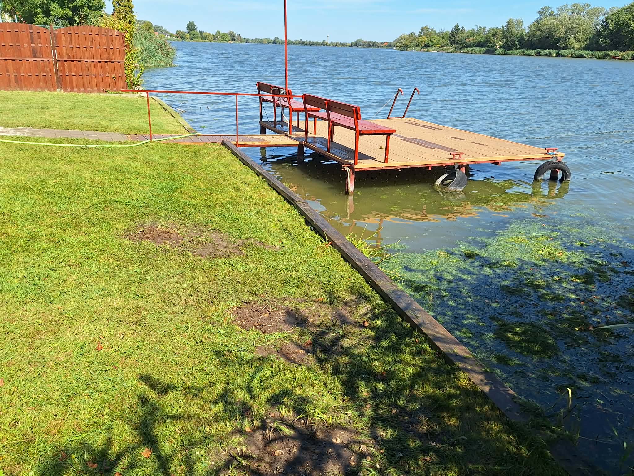 Eladó 3 szobás vizparti családi ház Szigetbecsén!  - 11. kép