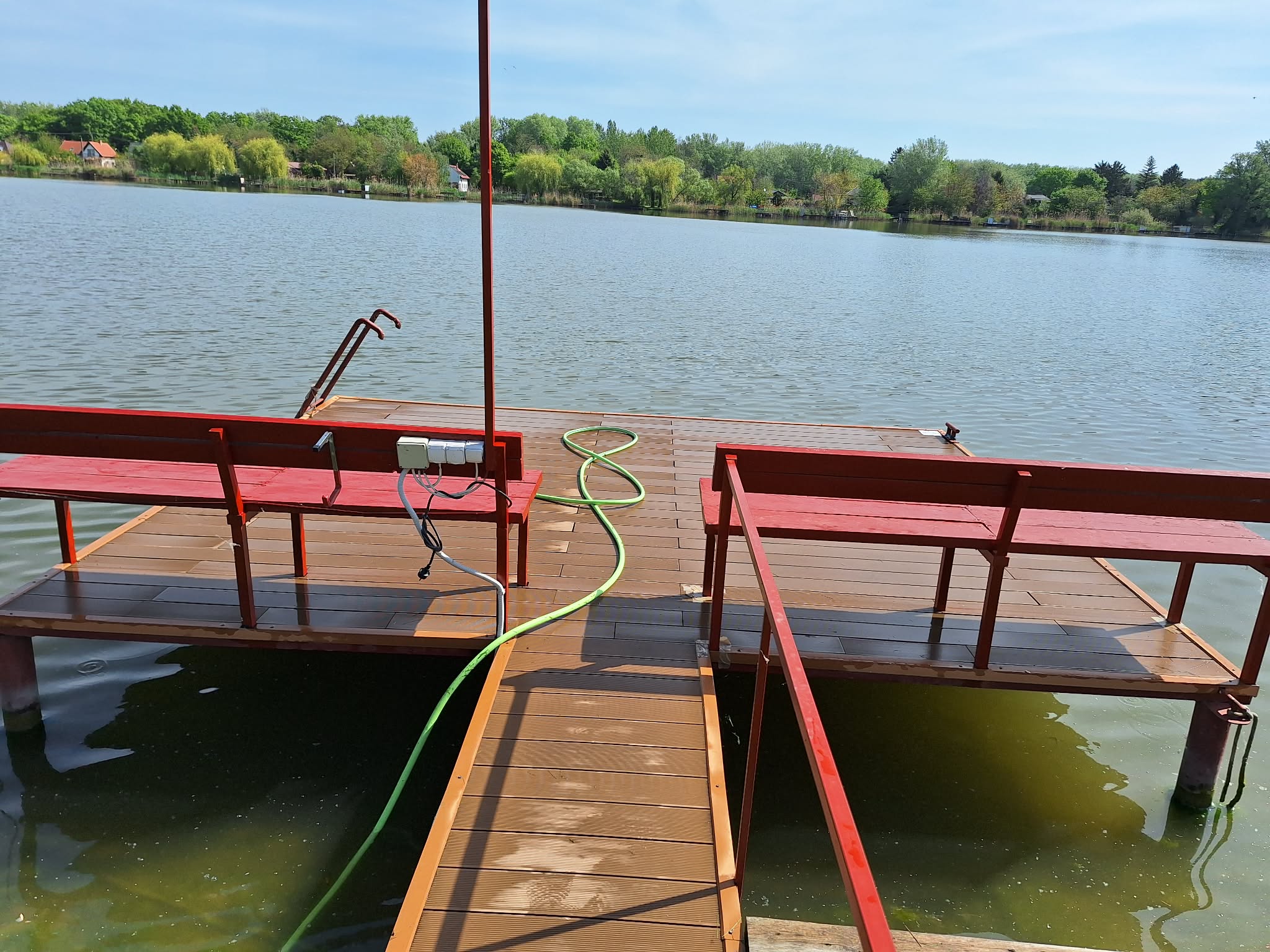 Eladó 3 szobás vizparti családi ház Szigetbecsén!  - 12. kép