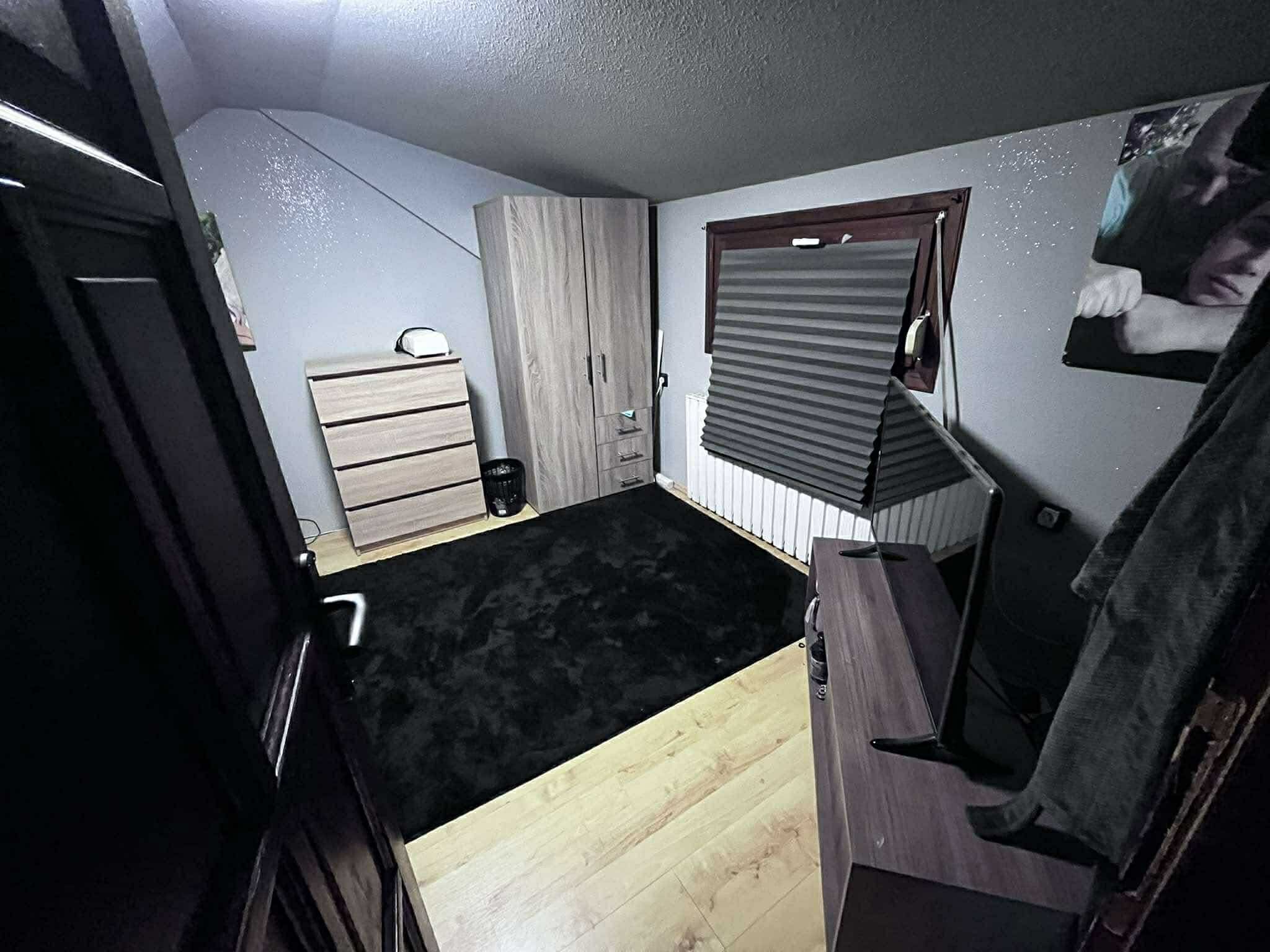 Ikerház Felsőpakony frekventált részén – kerttel, terasszal, kiváló közlekedéssel! - 6. kép