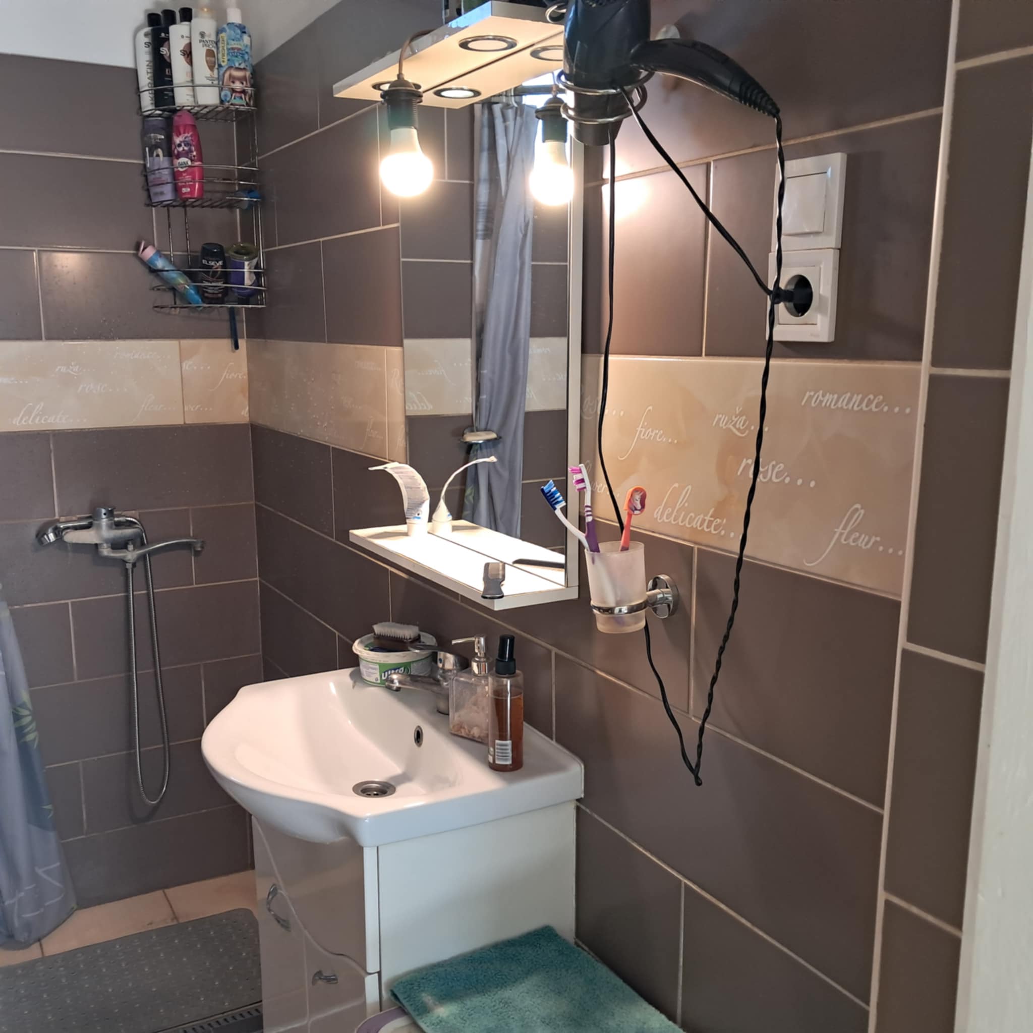 Kétgenerációs családi ház eladó Üllőn – nagy kert, külön lakrész, kiváló elhelyezkedés!  - 6. kép