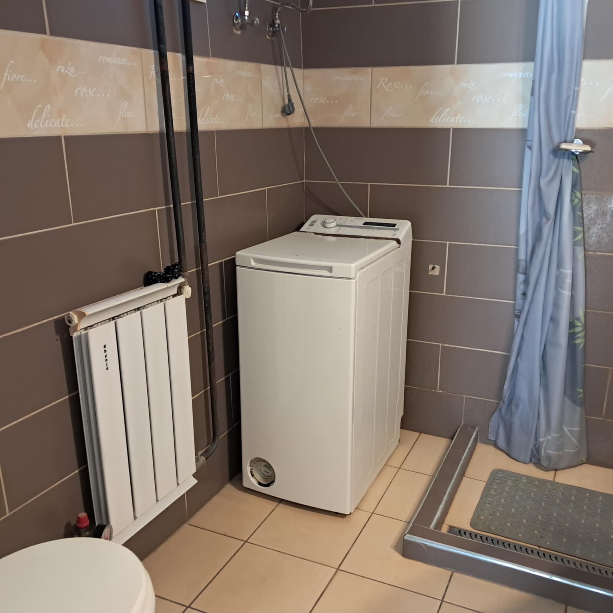 Kétgenerációs családi ház eladó Üllőn – nagy kert, külön lakrész, kiváló elhelyezkedés!  - 15. kép