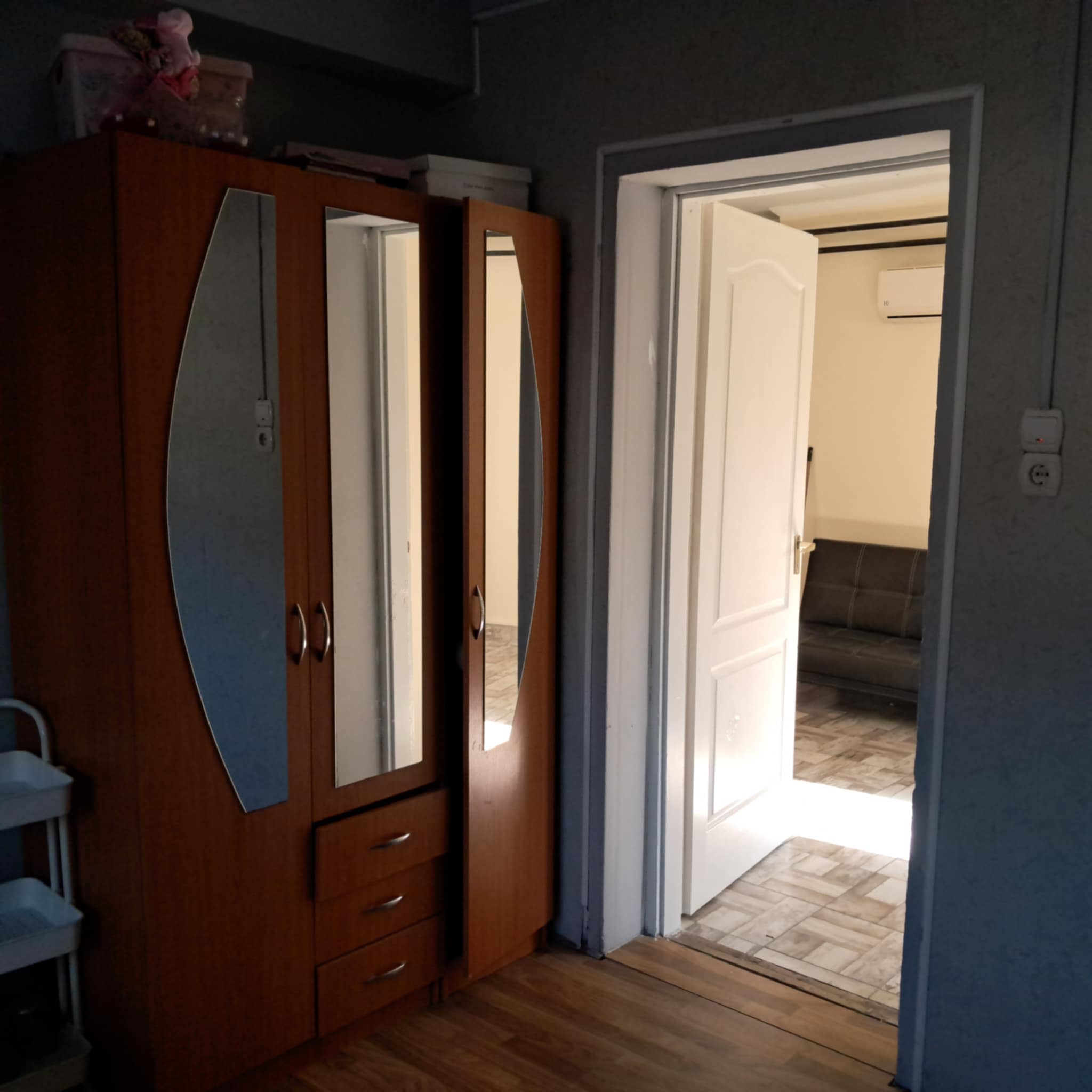 Kétgenerációs családi ház eladó Üllőn – nagy kert, külön lakrész, kiváló elhelyezkedés!  - 16. kép